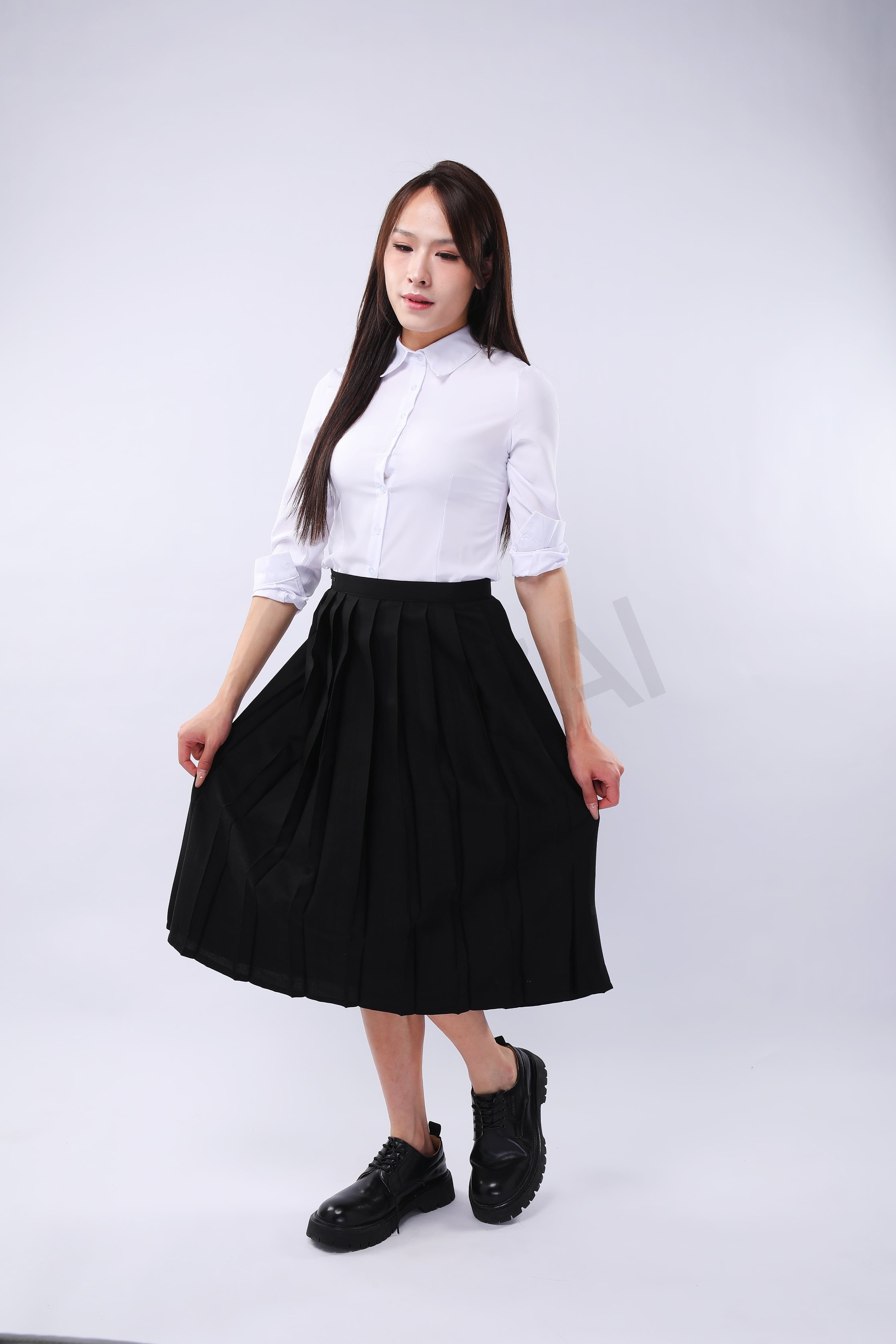 Long Pleated Skirt (Black)