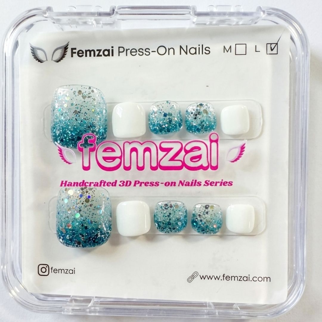 Glacier Sparkle Ombre Toe Nails