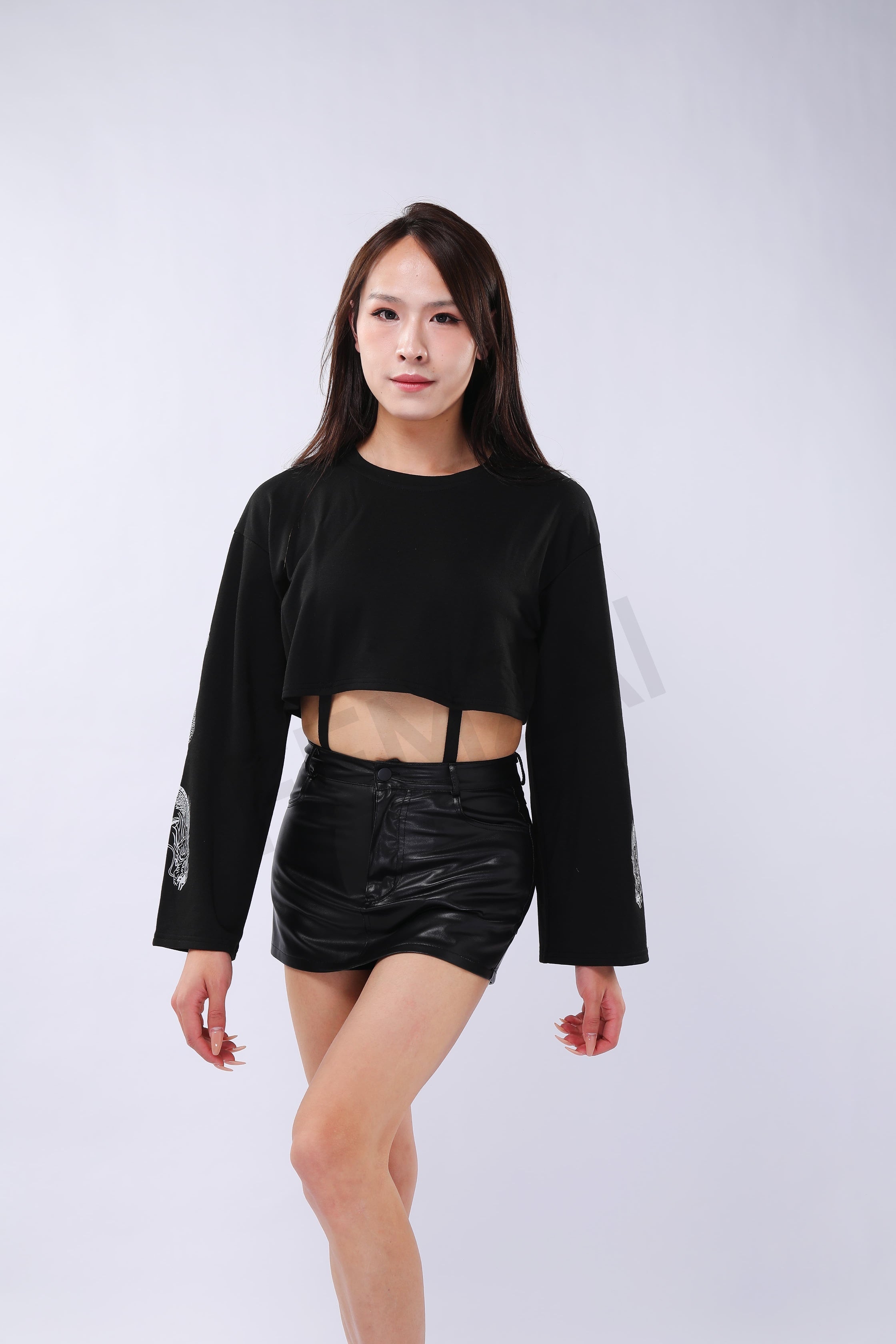 Dragon Print Crop-Top