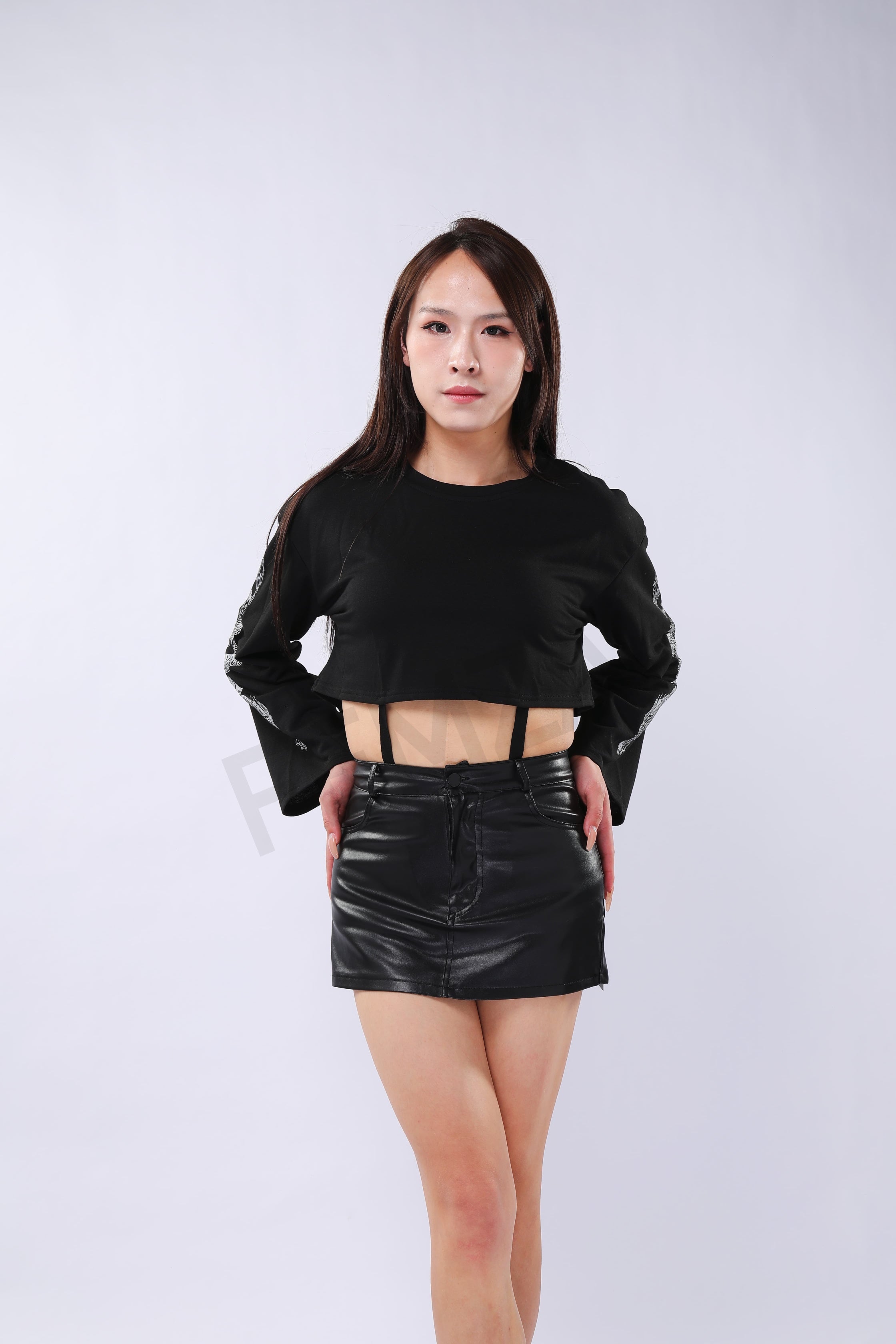 Dragon Print Crop-Top