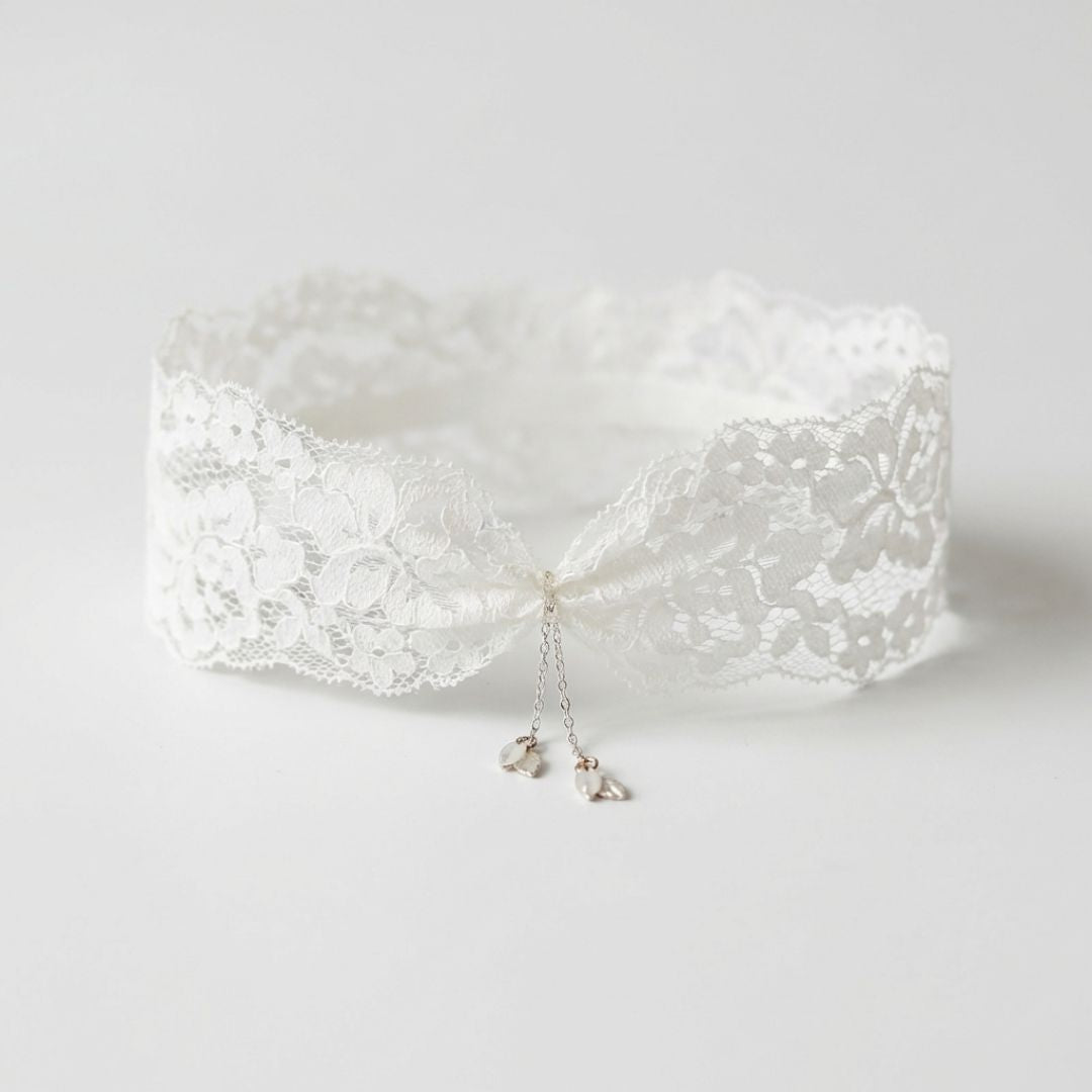 Ivory Lace Charm Leg Garter
