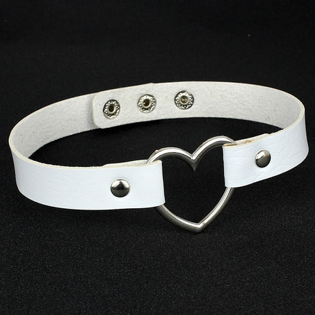 Heart Buckled Leather Choker - Femzai