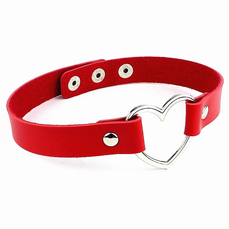 Heart Buckled Leather Choker - Femzai