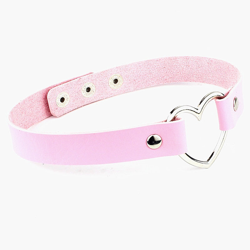 Heart Buckled Leather Choker - Femzai