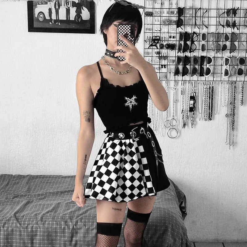 Checkboard Chain Pleated Skirt - Femzai
