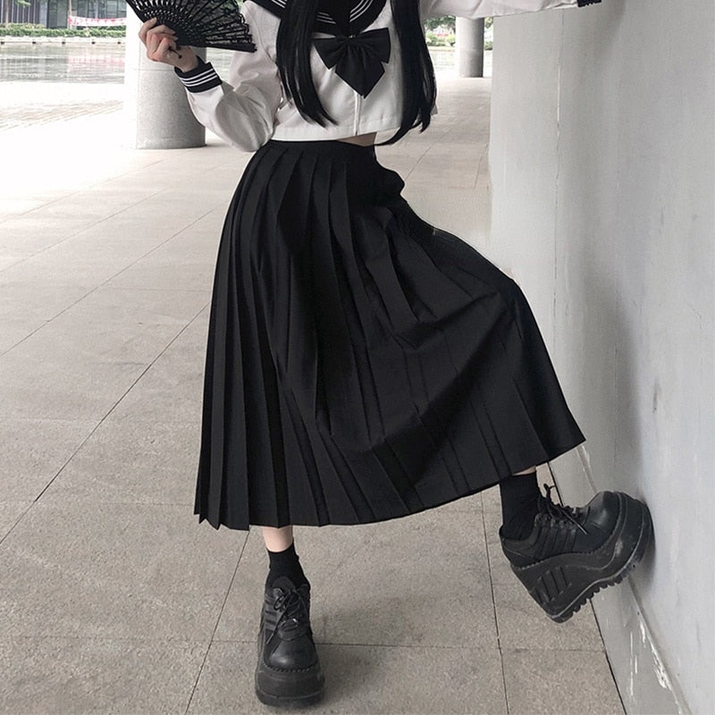 Long Pleated Skirt (Black)